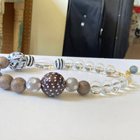 Abstract Queen Mum Choker Necklace