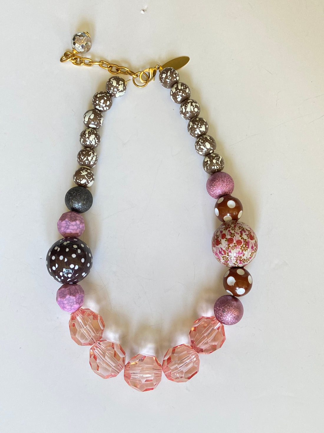 Queen Mum Boardwalk Choker Necklace