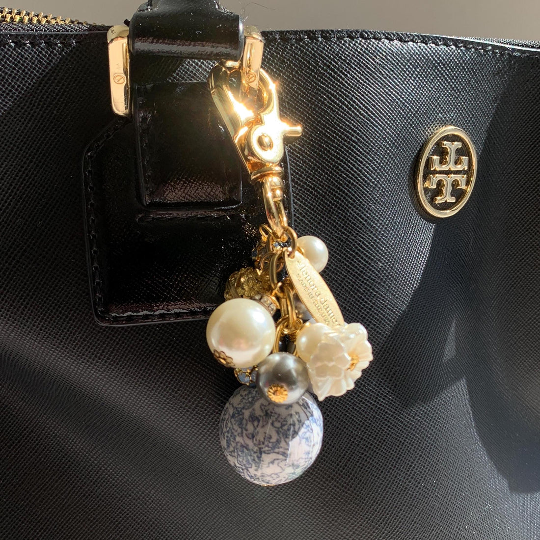 Frosty Purse Charm