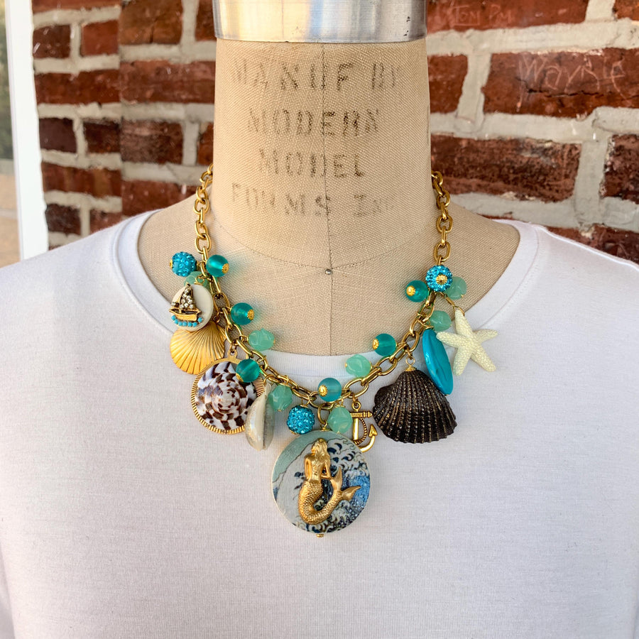 Beachy necklace for women. Resort wear jewelry for tropical vacation outfits.