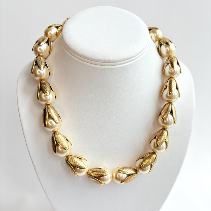 Lenora Dame Classic Bead Cap Necklace in Cream Pearl