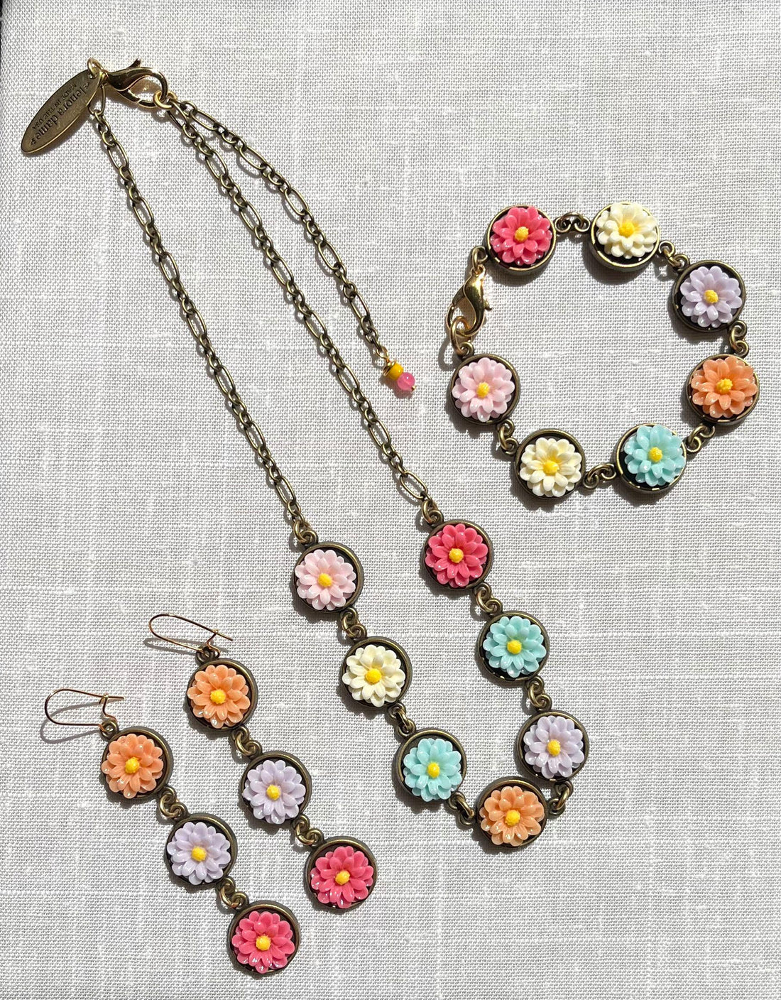 Lenora Dame Daisy Pop Necklace (Available as set)